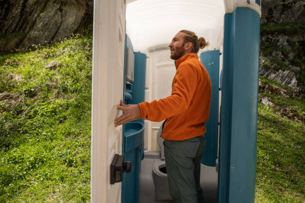 Best Porta potty delivery and setup  in East Chicago, IN
